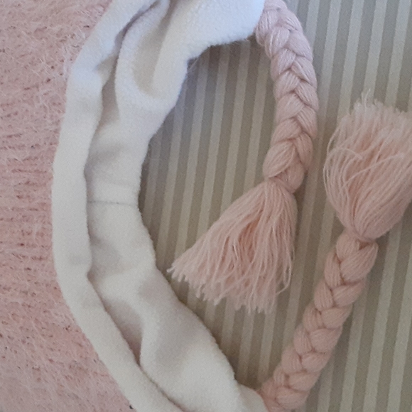 Girls winter hat - Picture 3 of 7